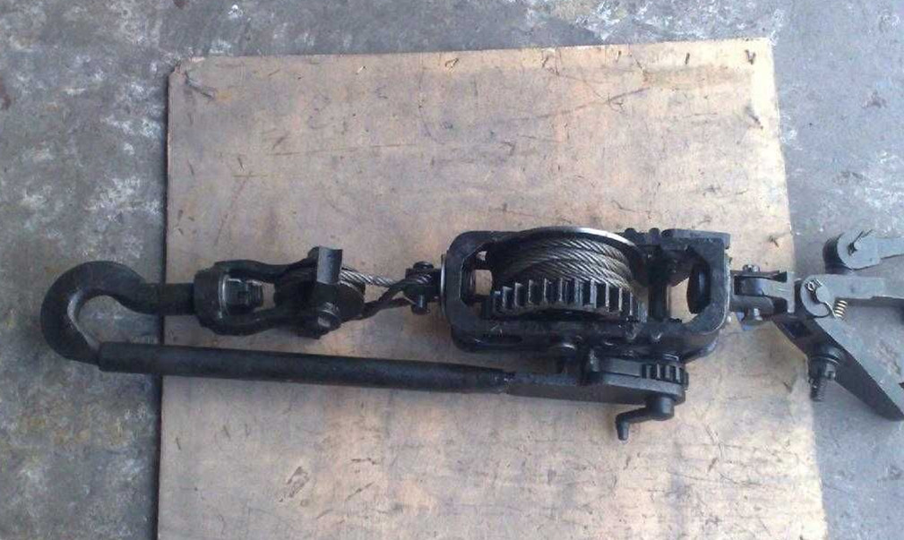 քӻ 
P(gun)I: