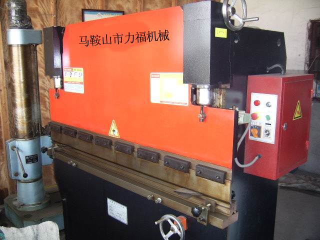 WC67Y-30T/1600늄ҺۏC 
P(gun)I:2011-04-29